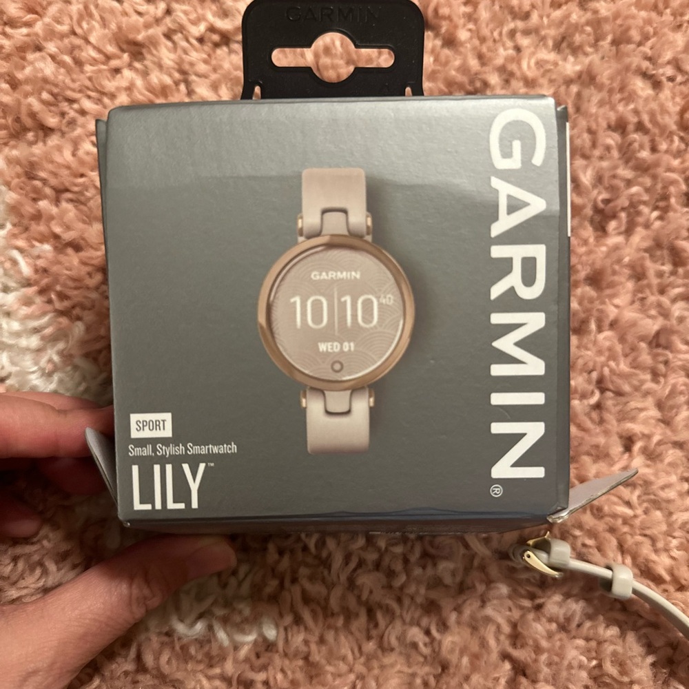 Garmin - Lily Sport Smartwatch 34mm Fiber-Reinforced Polymer - Rose Gold